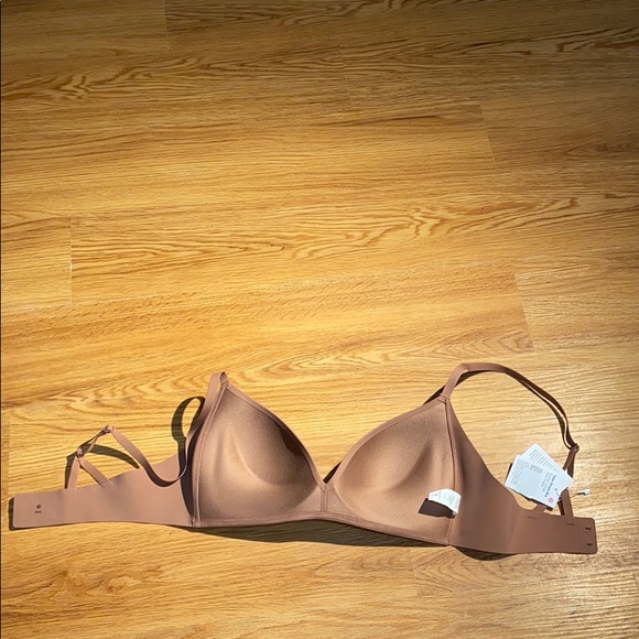 Lululemon Bra - Picture 5 of 9